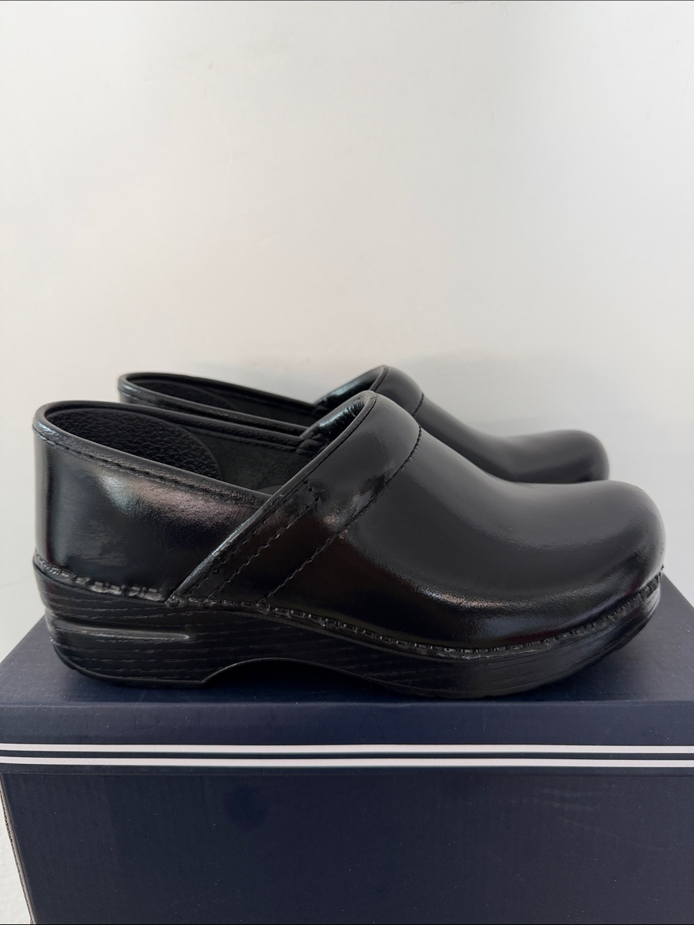Dansko Professional Clogs Shoes Size EUR 38, US Size 7.5/8 Black Leather